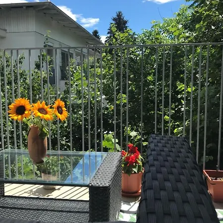 Tamliving Zentrum Ruhe Wifi Kueche Grosse Terrasse Internettv